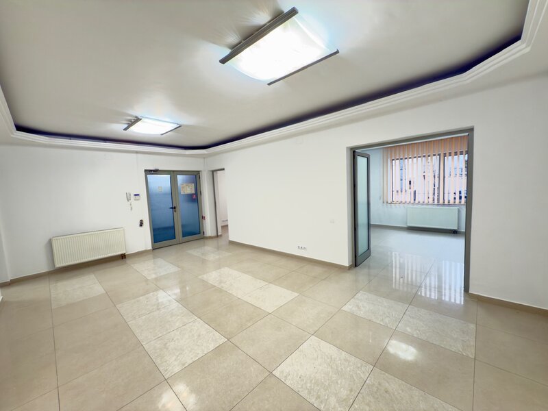 Unirii, Tineretului, Dimitrie Cantemir, 120 mp, parter.