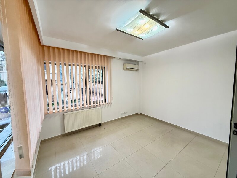 Unirii, Tineretului, Dimitrie Cantemir, 120 mp, parter.