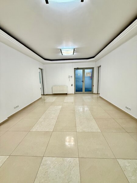 Unirii, Tineretului, Dimitrie Cantemir, 120 mp, parter.