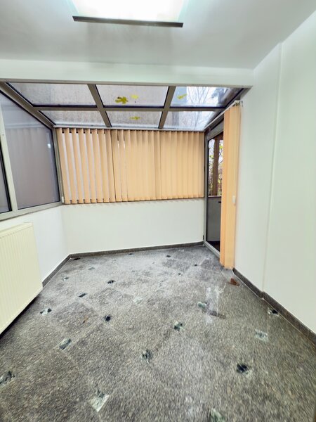 Unirii, Tineretului, Dimitrie Cantemir, 120 mp, parter.