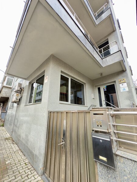 Unirii, Tineretului, Dimitrie Cantemir, 120 mp, parter.